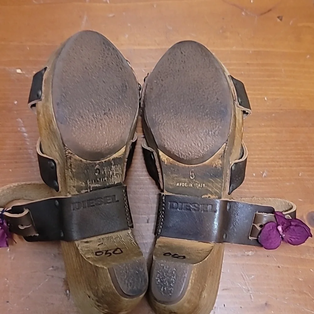 VINTAGE DIESEL WOMEN'S BROWN LEATHER AND WOOD BLOCK HEEL SANDAL SZ 6 - Picture 6 of 9
